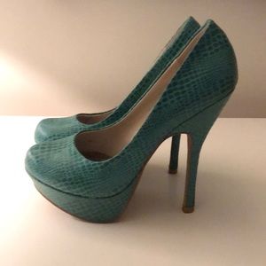 Marco Santi teal snakeskin pumps